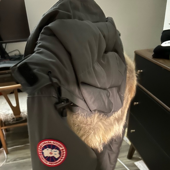 Canada goose grey jacket! - Picture 2 of 3